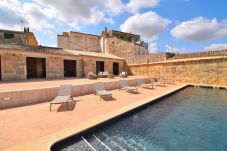 房屋 在 Llubi - Casa Bernadi 259 fantástica casa con piscina privada, impresionantes vistas, barbacoa y WiFI