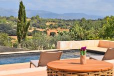 房屋 在 Llubi - Casa Bernadi 259 fantástica casa con piscina privada, impresionantes vistas, barbacoa y WiFI