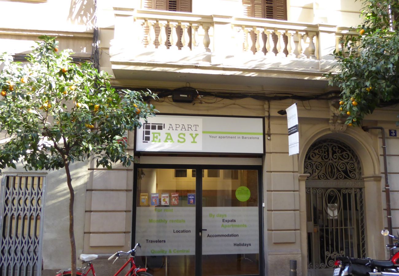 公寓 在 Barcelona - 私人露台,4间卧室,2间浴室 公寓 在 Barcelona - 私人露台,4间卧室,2间浴室