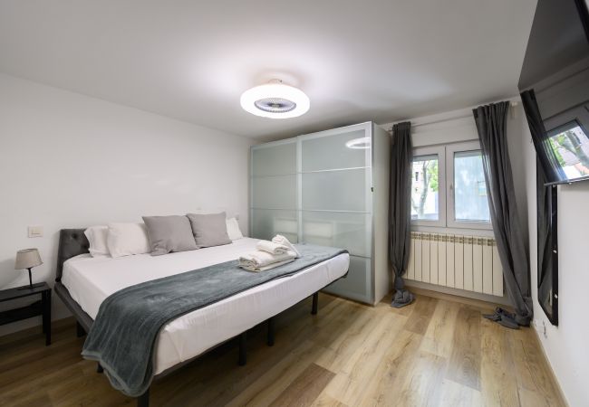 小屋 在 Madrid - Chalet Ciudad Lineal 3HH M (MIS57) 小屋 在 Madrid - Chalet Ciudad Lineal 3HH M (MIS57)