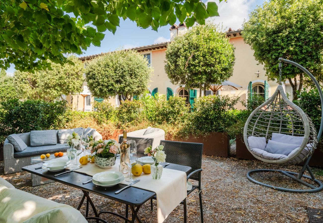 公寓 在 Monte San quirico - Maria Farmhouse Apartment in Wine Resort in Lucca 公寓 在 Monte San quirico - Maria Farmhouse Apartment in Wine Resort in Lucca