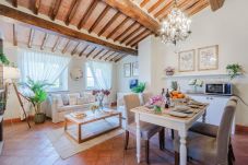 公寓 在 Monte San quirico - Maria Farmhouse Apartment in Wine Resort in Lucca
