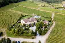 公寓 在 Monte San quirico - Maria Farmhouse Apartment in Wine Resort in Lucca