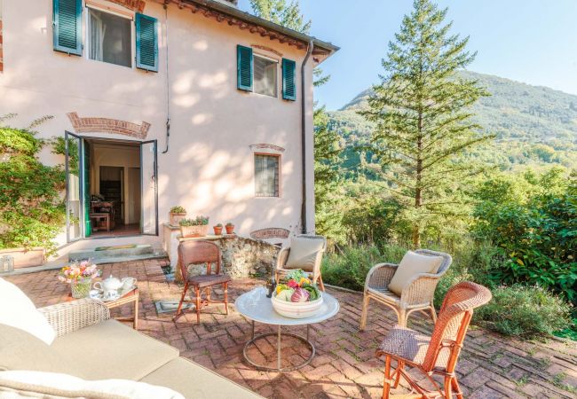  在 Camaiore - Villa Birdsong, among the Woods in Camaiore