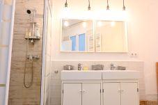 公寓 在 Madrid - Moderno y elegante ap. Barrio Ibiza MEN30