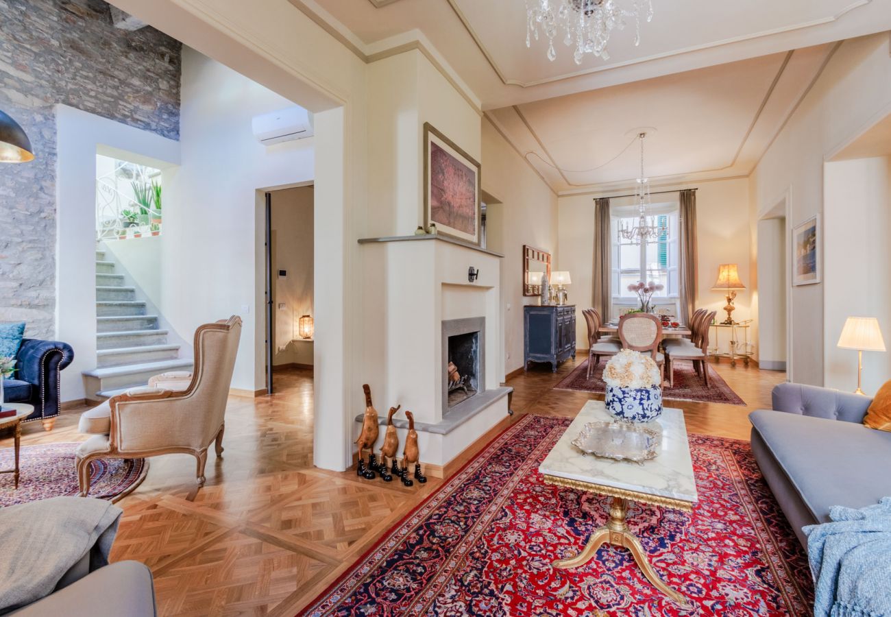 公寓 在 Lucca - The Healing Garden, 4 bedrooms Villa inside the Walls 公寓 在 Lucca - The Healing Garden, 4 bedrooms Villa inside the Walls