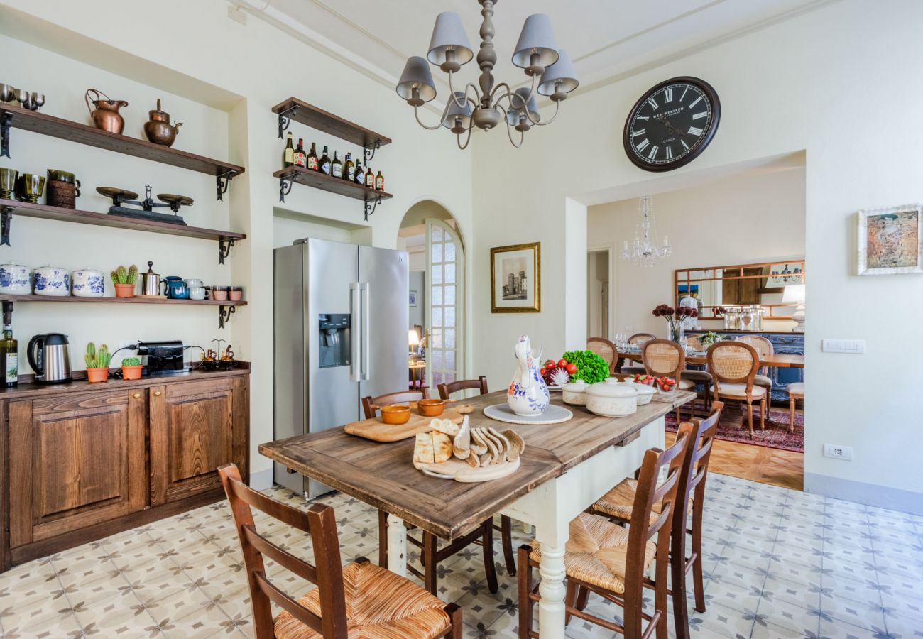 公寓 在 Lucca - The Healing Garden, 4 bedrooms Villa inside the Walls 公寓 在 Lucca - The Healing Garden, 4 bedrooms Villa inside the Walls