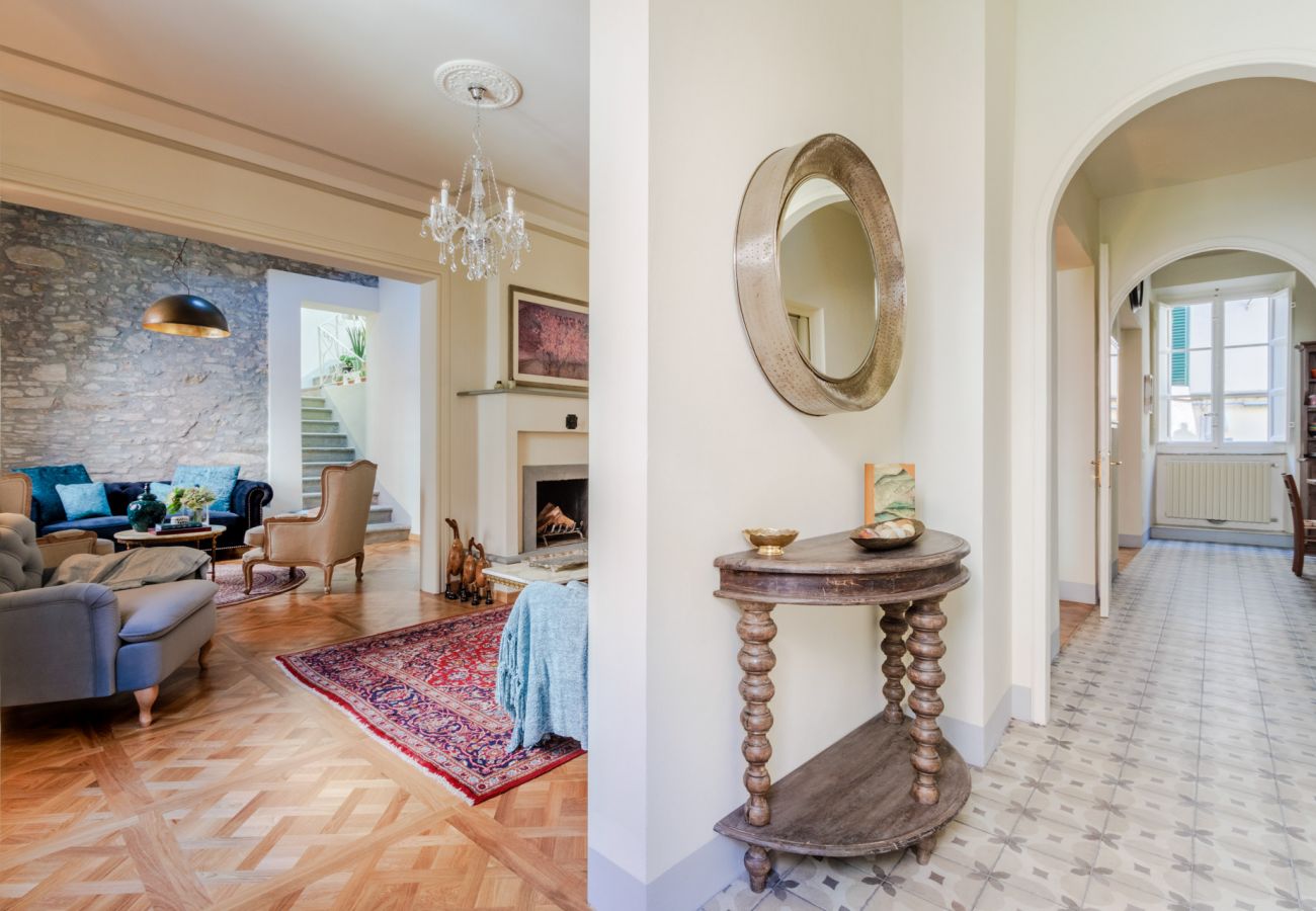公寓 在 Lucca - The Healing Garden, 4 bedrooms Villa inside the Walls 公寓 在 Lucca - The Healing Garden, 4 bedrooms Villa inside the Walls