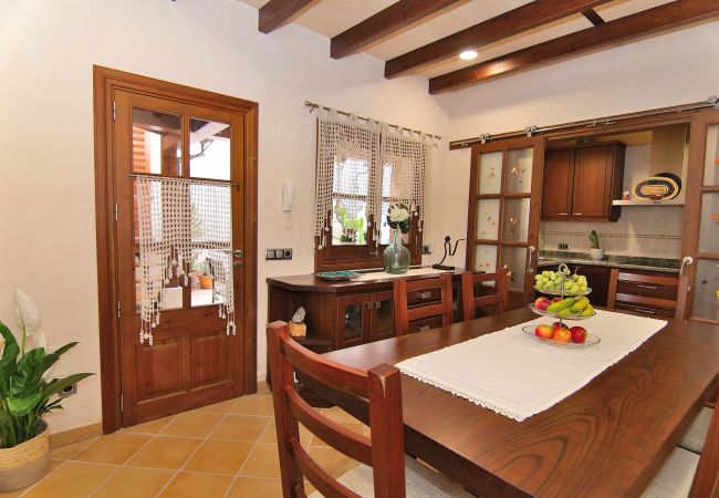 房屋 在 Santa Margalida - Can Peredjal 263 acogedora casa con jacuzzi, ping pong y aire acondicionado 房屋 在 Santa Margalida - Can Peredjal 263 acogedora casa con jacuzzi, ping pong y aire acondicionado