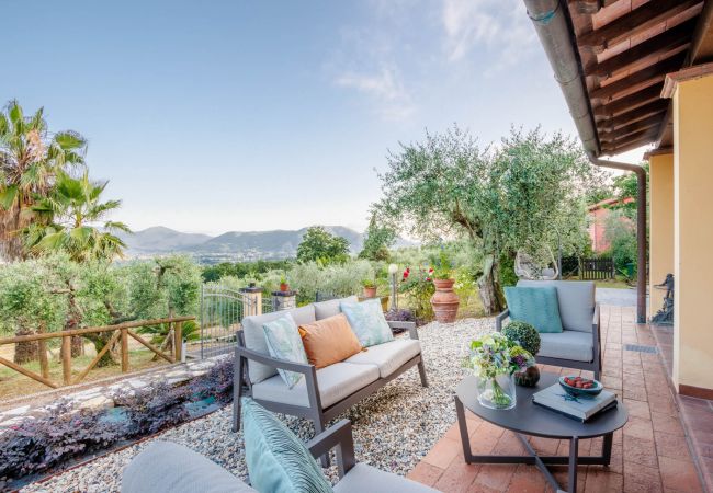  在 Lucca - Villa Gabry Farmhouse with Incredible View on the Hills close to Lucca Town Centre