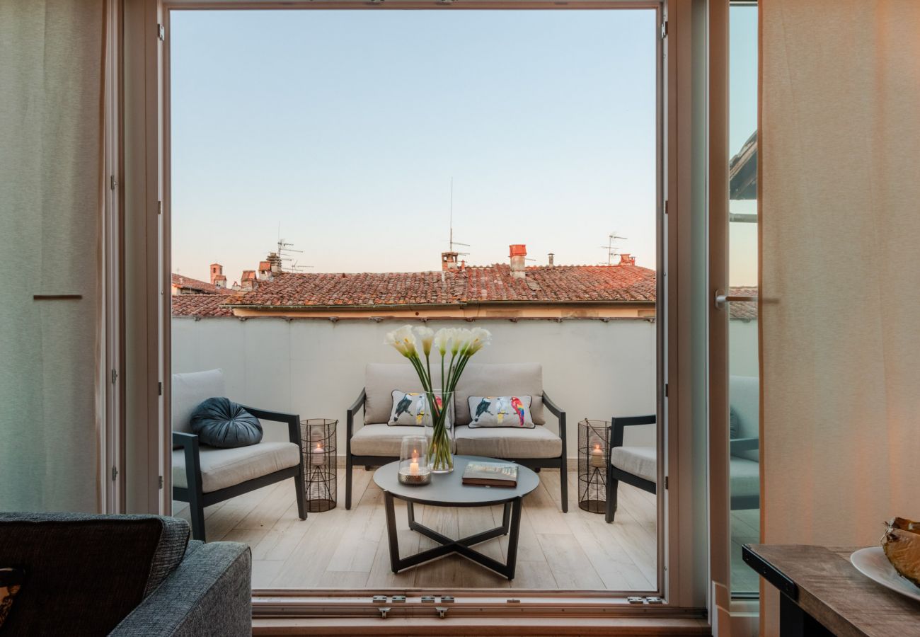 公寓 在 Lucca - Casa Marta, Luxury 2 Bedrooms Apartment with Terrace Inside the Walls of Lucca 公寓 在 Lucca - Casa Marta, Luxury 2 Bedrooms Apartment with Terrace Inside the Walls of Lucca