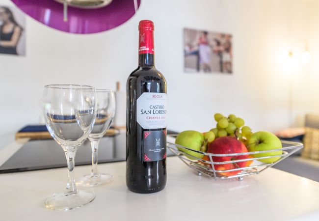 公寓 在 Madrid - Encantadora buhardilla dúplex en el corazón de Madrid.Temporal 公寓 在 Madrid - Encantadora buhardilla dúplex en el corazón de Madrid.Temporal