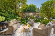 公寓 在 Lucca - Luxury Home, Private Garden and Jacuzzi inside Lucca