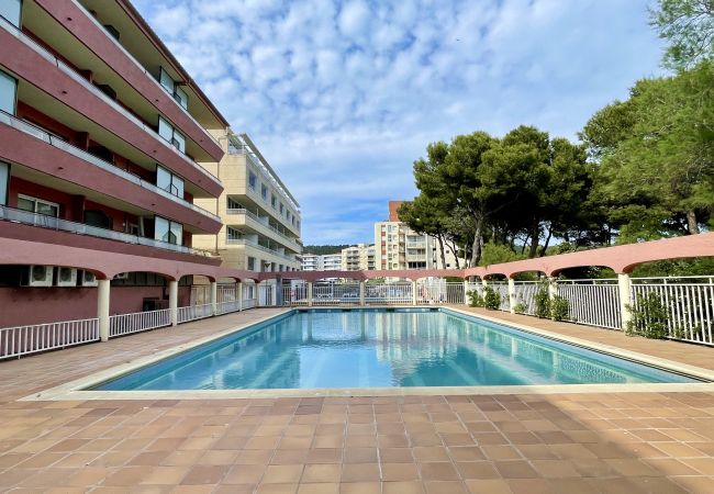  在 Estartit - Salles Beach 44 - dúplex con piscina y vista mar