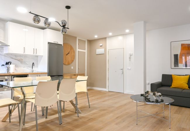 在 Madrid - Amplia Casa de 3 Dormitorios: Vive la Naturaleza a Pasos de Casa y Campo