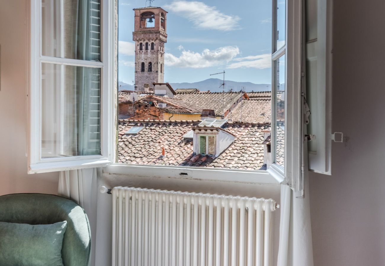 公寓 在 Lucca - Modern Panoramic Penthouse with Elevator inside the Walls of Lucca 公寓 在 Lucca - Modern Panoramic Penthouse with Elevator inside the Walls of Lucca
