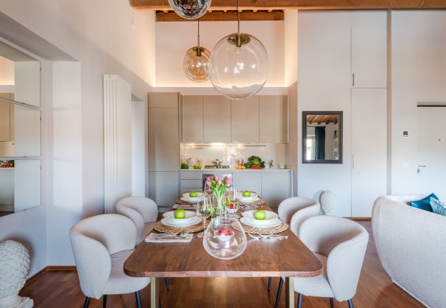 公寓 在 Lucca - De Nobili Penthouse, Luxury Apartment with Elevator inside the Walls of Lucca 公寓 在 Lucca - De Nobili Penthouse, Luxury Apartment with Elevator inside the Walls of Lucca