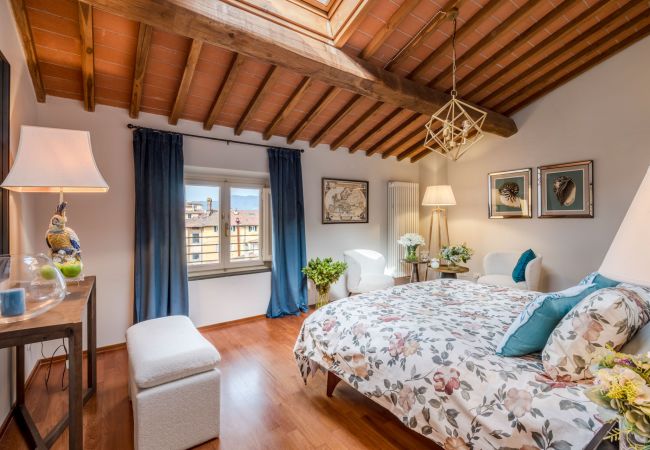 公寓 在 Lucca - De Nobili Penthouse, Luxury Apartment with Elevator inside the Walls of Lucca 公寓 在 Lucca - De Nobili Penthouse, Luxury Apartment with Elevator inside the Walls of Lucca