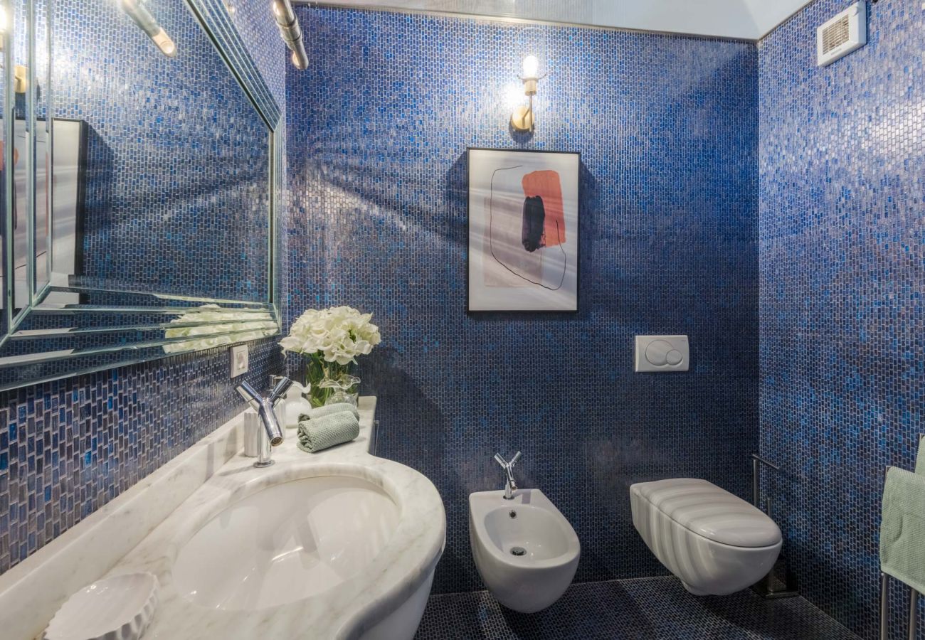 公寓 在 Lucca - De Nobili Penthouse, Luxury Apartment with Elevator inside the Walls of Lucca 公寓 在 Lucca - De Nobili Penthouse, Luxury Apartment with Elevator inside the Walls of Lucca