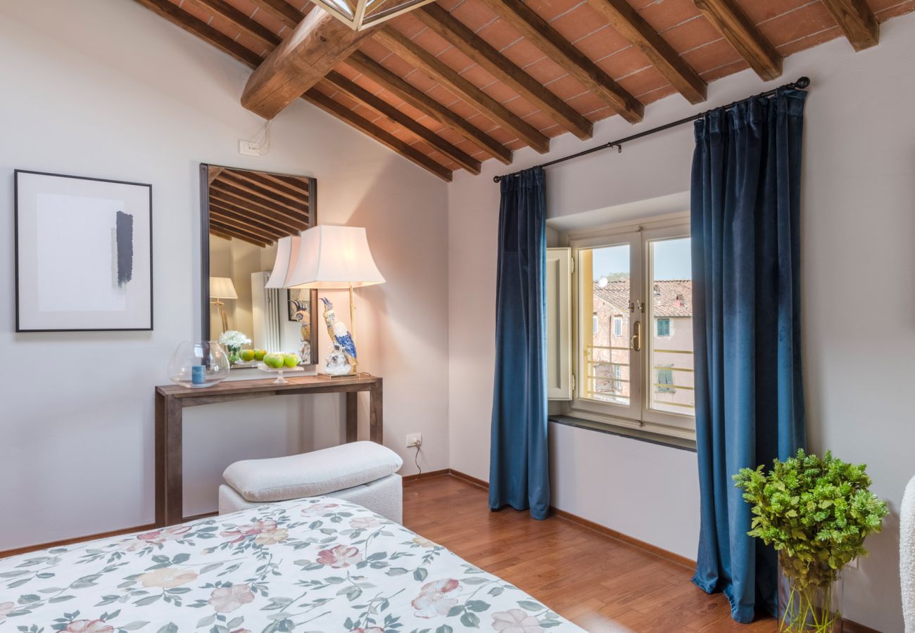 公寓 在 Lucca - De Nobili Penthouse, Luxury Apartment with Elevator inside the Walls of Lucca 公寓 在 Lucca - De Nobili Penthouse, Luxury Apartment with Elevator inside the Walls of Lucca