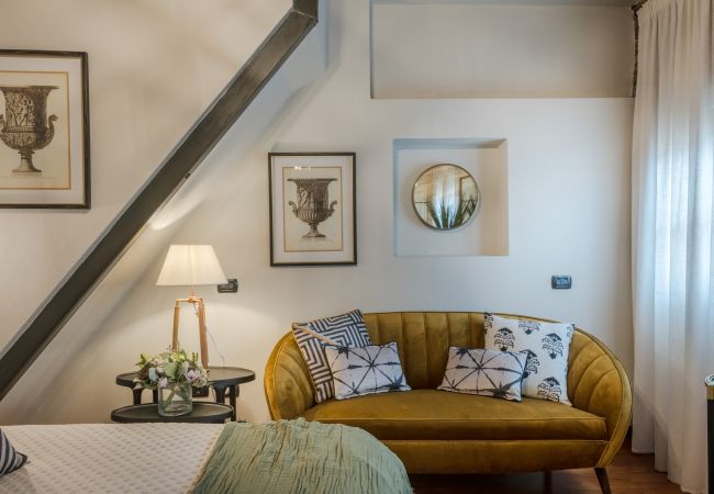 公寓 在 Lucca - Dorina Penthouse 2 bedrooms 2 bathrooms inside the Lucca Walls 公寓 在 Lucca - Dorina Penthouse 2 bedrooms 2 bathrooms inside the Lucca Walls