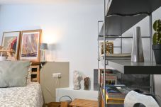 公寓 在 Madrid - Coqueto estudio con piscina en Ciudad Lineal 