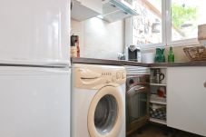 公寓 在 Madrid - Coqueto estudio con piscina en Ciudad Lineal 