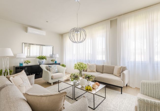  在 Lido di Camaiore - Experience  Beachfront Coastal Elegance at Ocean Breeze