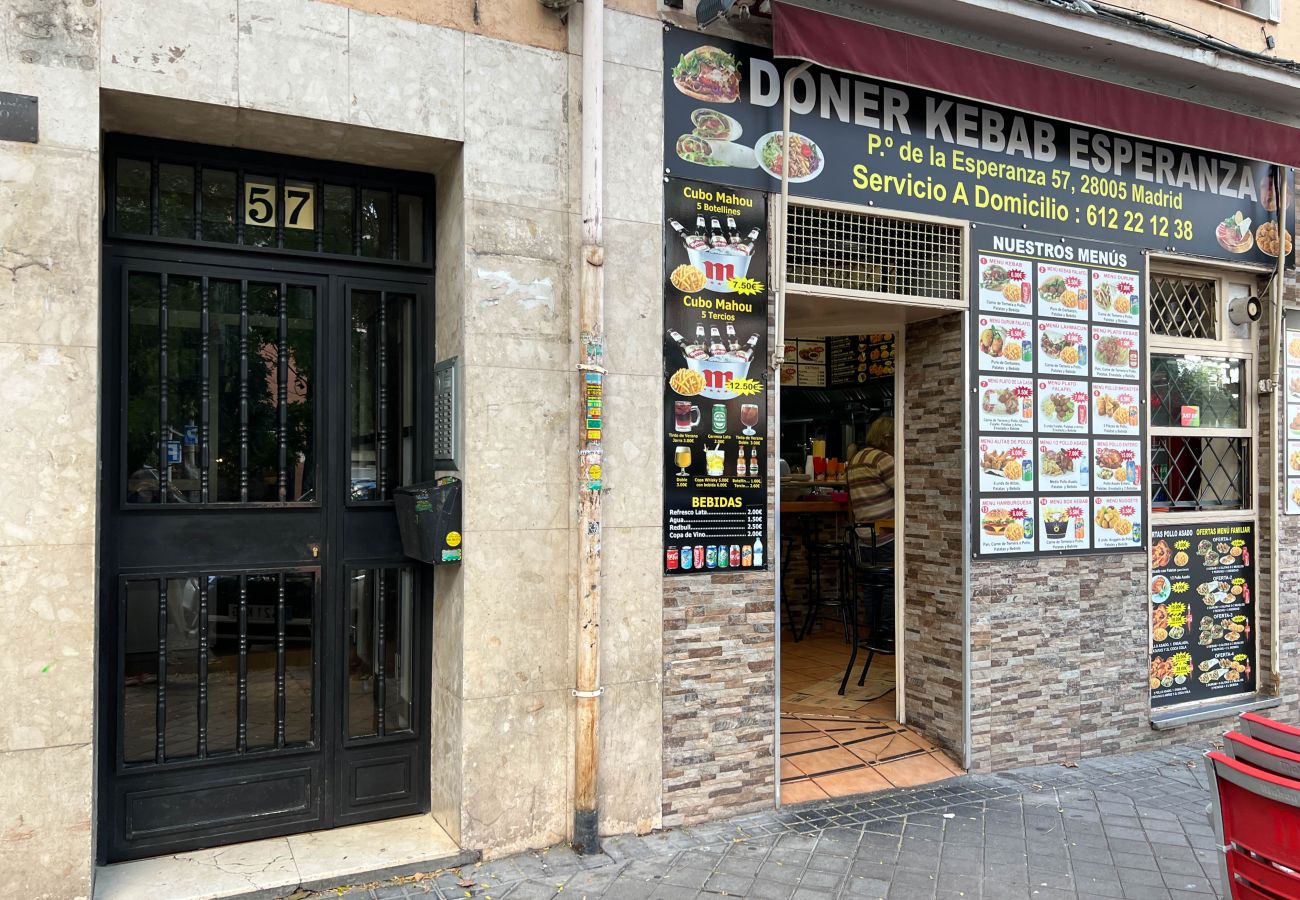 公寓 在 Madrid - Apartamento Moderno en Acacias con Excelente Ubicación en el Centro de Madrid Temporal  公寓 在 Madrid - Apartamento Moderno en Acacias con Excelente Ubicación en el Centro de Madrid Temporal