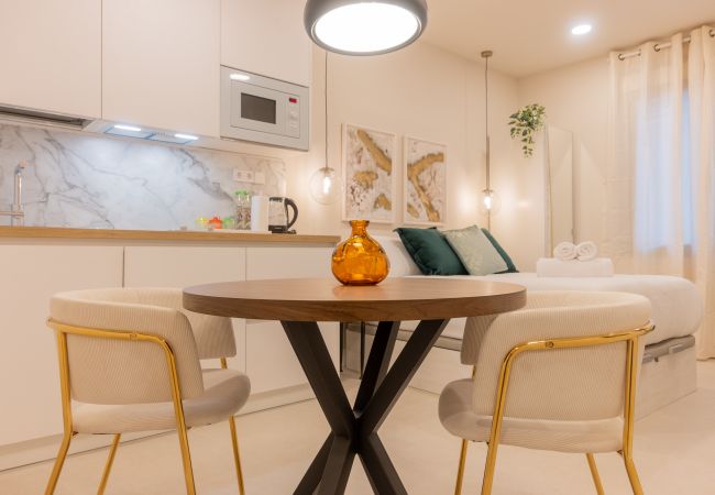工作室 在 Madrid - Liria: Un Espacio de Elegancia y Confort en el Corazón de la Ciudad 工作室 在 Madrid - Liria: Un Espacio de Elegancia y Confort en el Corazón de la Ciudad