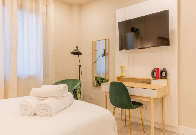 工作室 在 Madrid - Liria: Un Espacio de Elegancia y Confort en el Corazón de la Ciudad 工作室 在 Madrid - Liria: Un Espacio de Elegancia y Confort en el Corazón de la Ciudad