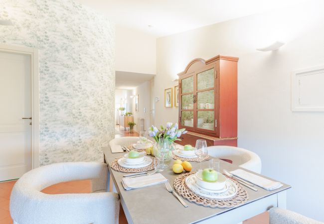 公寓 在 Lucca - Smart Penthouse with Views over Amphiteatre Square 公寓 在 Lucca - Smart Penthouse with Views over Amphiteatre Square