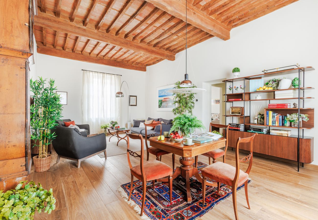 公寓 在 Lucca - Historic and Contemporary 3 Bedrooms inside Lucca 公寓 在 Lucca - Historic and Contemporary 3 Bedrooms inside Lucca