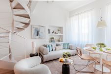 公寓 在 Lucca - Luxury 2 Bedrooms 2 Bathrooms Penthouse, Elevator