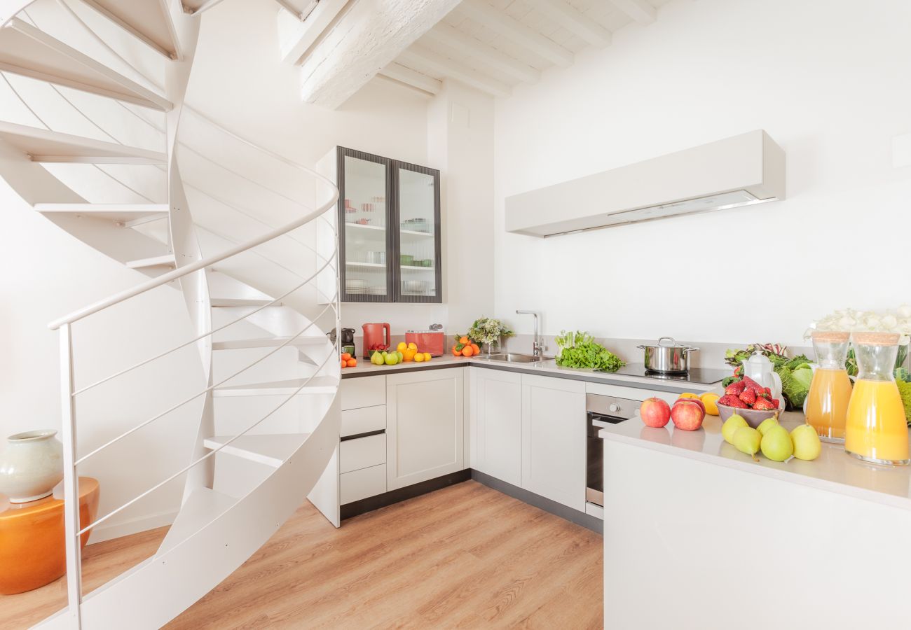 公寓 在 Lucca - 2 Bedrooms Apartment with Elevator in a Smart Location 公寓 在 Lucca - 2 Bedrooms Apartment with Elevator in a Smart Location