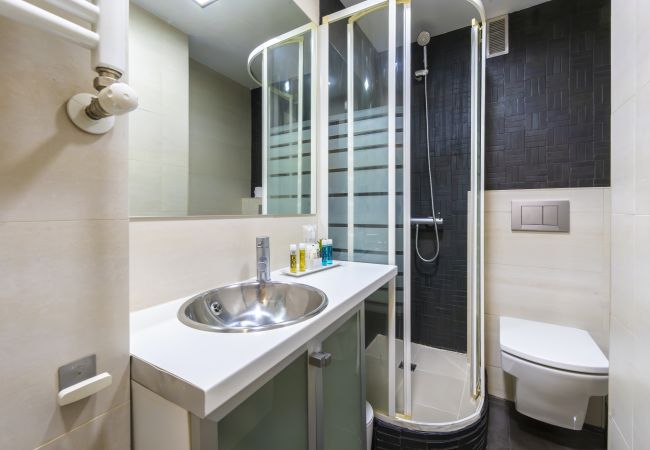 公寓 在 Madrid - Alquiler Mensual en Madrid – Piso Exterior con 1 Dormitorio + Estudio y 2 Baños.Temporal 公寓 在 Madrid - Alquiler Mensual en Madrid – Piso Exterior con 1 Dormitorio + Estudio y 2 Baños.Temporal