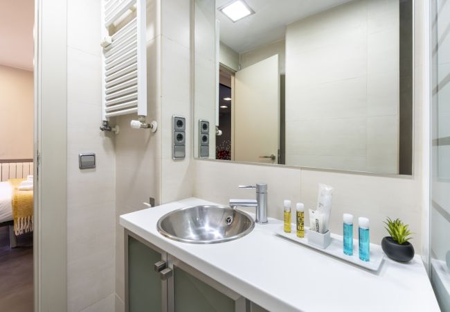 公寓 在 Madrid - Alquiler Mensual en Madrid – Piso Exterior con 1 Dormitorio + Estudio y 2 Baños.Temporal 公寓 在 Madrid - Alquiler Mensual en Madrid – Piso Exterior con 1 Dormitorio + Estudio y 2 Baños.Temporal