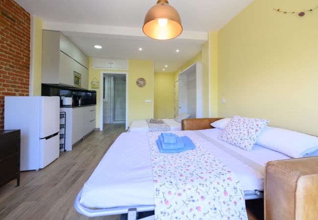 工作室 在 Madrid - Estudio con balcón – Todo lo que necesitas para una estancia perfecta en Madrid. Temporal 工作室 在 Madrid - Estudio con balcón – Todo lo que necesitas para una estancia perfecta en Madrid. Temporal