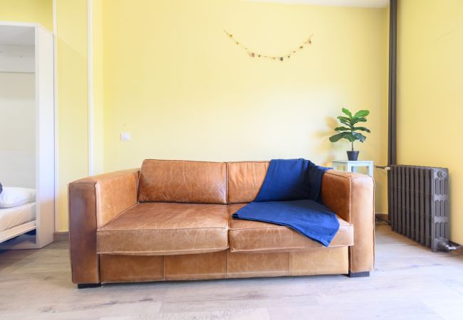 工作室 在 Madrid - Estudio con balcón – Todo lo que necesitas para una estancia perfecta en Madrid. Temporal 工作室 在 Madrid - Estudio con balcón – Todo lo que necesitas para una estancia perfecta en Madrid. Temporal