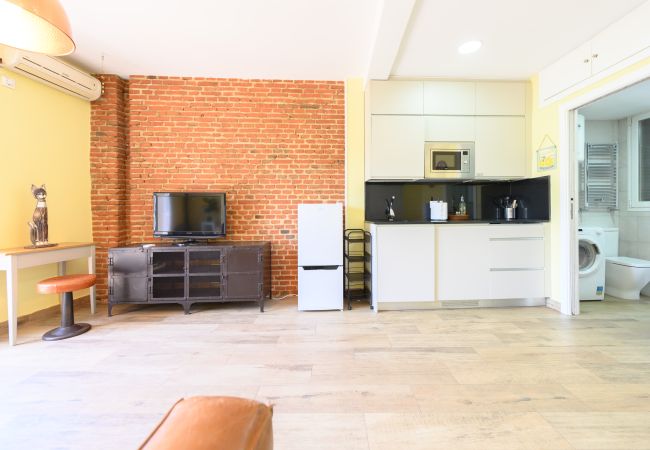 工作室 在 Madrid - Estudio con balcón – Todo lo que necesitas para una estancia perfecta en Madrid. Temporal 工作室 在 Madrid - Estudio con balcón – Todo lo que necesitas para una estancia perfecta en Madrid. Temporal