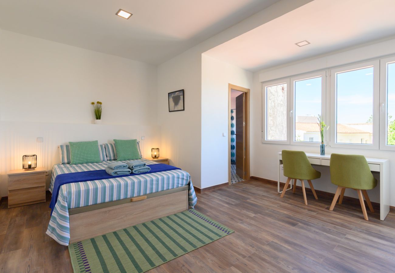 公寓 在 Madrid - Alquiler Mensual en Madrid – Piso compartido de 3 habitaciones  Temporal